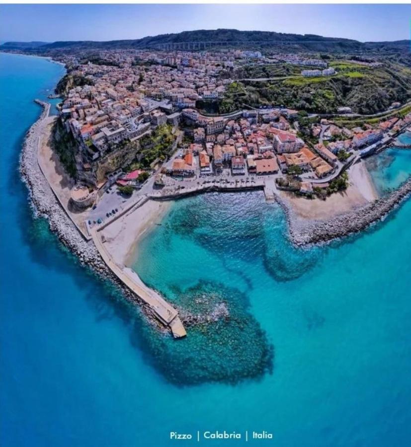 Casa Di Giorgio-Fronte Spiaggia Pizzo  Eksteriør billede